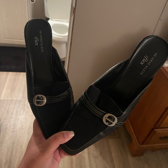 Anne Klein sturdy, narrow square toe 3in heels - Picture 1 of 3